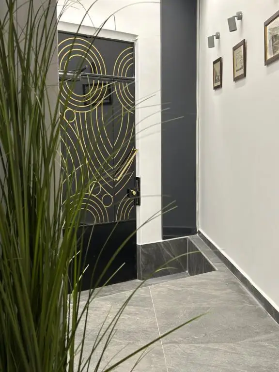 Άποψη εισόδου 01 AVM Superior Suite